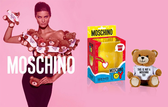 「This Is Not A Moschino Toy」 約$850 「This Is Not A Moschino Toy」 約$850