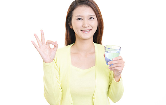 最好喝暖開水，不能以高卡路里高糖的飲品取代。