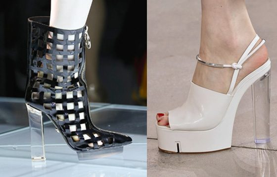 左:Versace 右: Calvin Klein Collection 左:Versace 右: Calvin Klein Collection