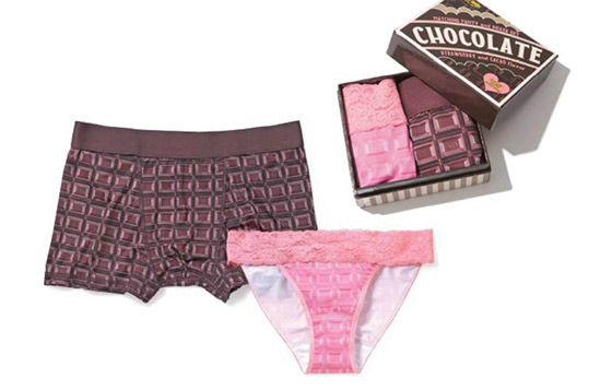 Peach John也推出朱古力情侶Panty & Boxer Pair Set $178，讓你和另一半一同穿:)