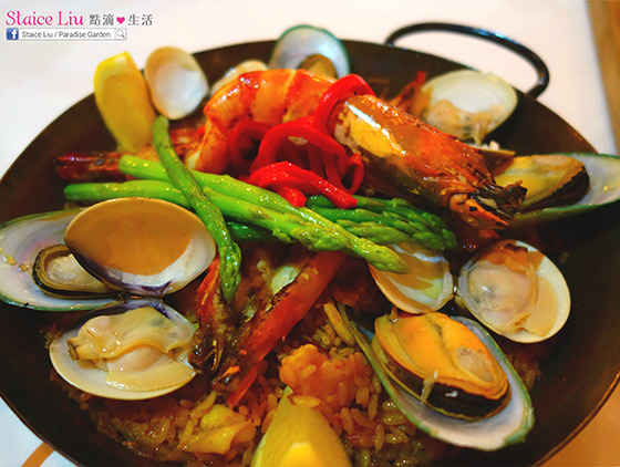 Grilled King Prawns Seafood Paella Grilled King Prawns Seafood Paella