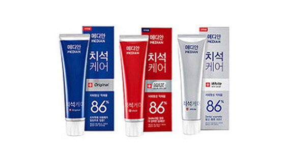 另外還有紅色、幫助消炎止痛、預防牙周炎的深層清潔(強勁薄荷味)及主打美白的白色 (綠茶薄荷味)。 另外還有紅色、幫助消炎止痛、預防牙周炎的深層清潔(強勁薄荷味)及主打美白的白色 (綠茶薄荷味)。