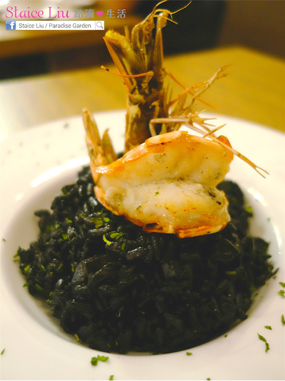 墨魚汁大蝦意大利飯 Rice with Prawns in Cuttetiah Cream $108 墨魚汁大蝦意大利飯 Rice with Prawns in Cuttetiah Cream $108
