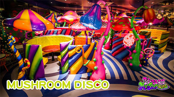 被色彩鮮豔的毒菇包圍的「MUSHROOM DISCO」 被色彩鮮豔的毒菇包圍的「MUSHROOM DISCO」