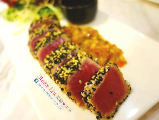 Sesame Crusted Tuna Chunks 香煎芝吞拿魚卷配番茄芒果莎莎 $108 Sesame Crusted Tuna Chunks 香煎芝吞拿魚卷配番茄芒果莎莎 $108