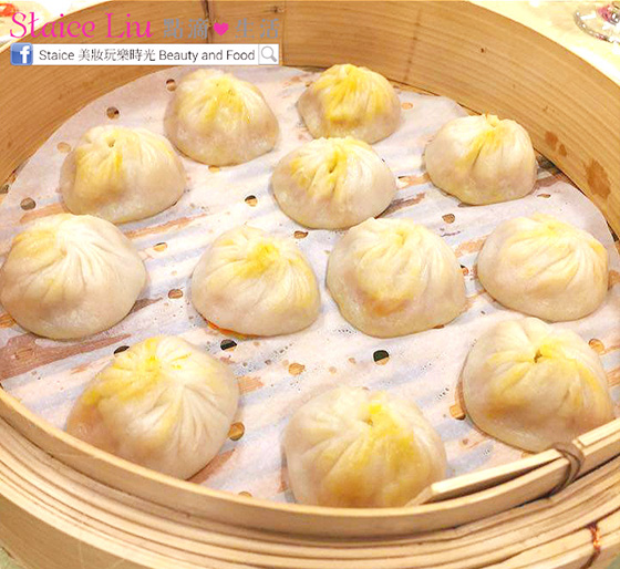 蟹粉小籠包　$58