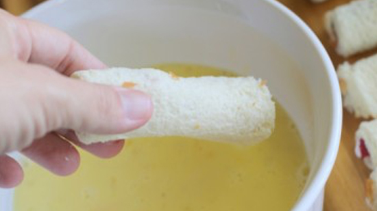 【FRENCH TOAST ROLL-UPS】自製早餐沒有難度了！