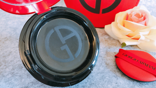 如果今年只能買一個氣墊粉底，必選這個紅黑盒子！My Armani To Go Cushion！